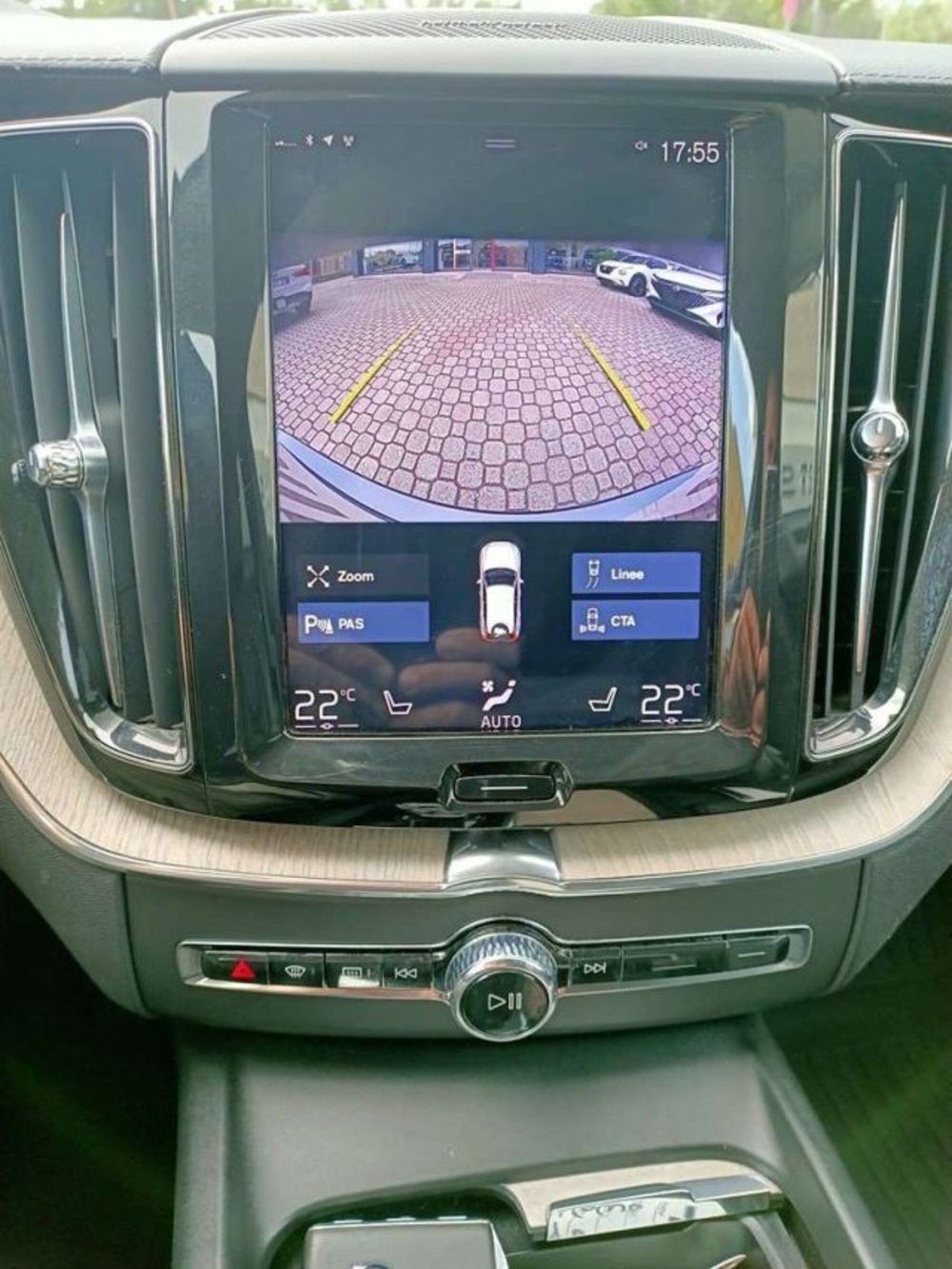 Volvo XC60 usata a Firenze (9)