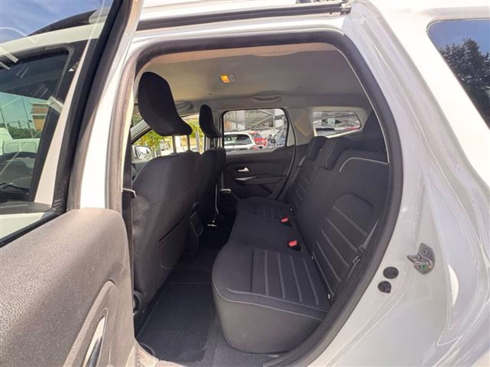 Dacia Duster usata a Pavia (7)