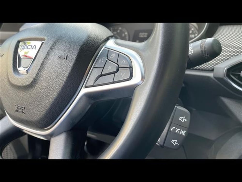 Dacia Sandero usata a Varese (13)