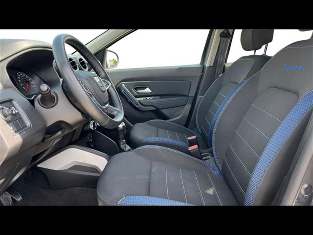 Dacia Duster usata a Firenze (10)