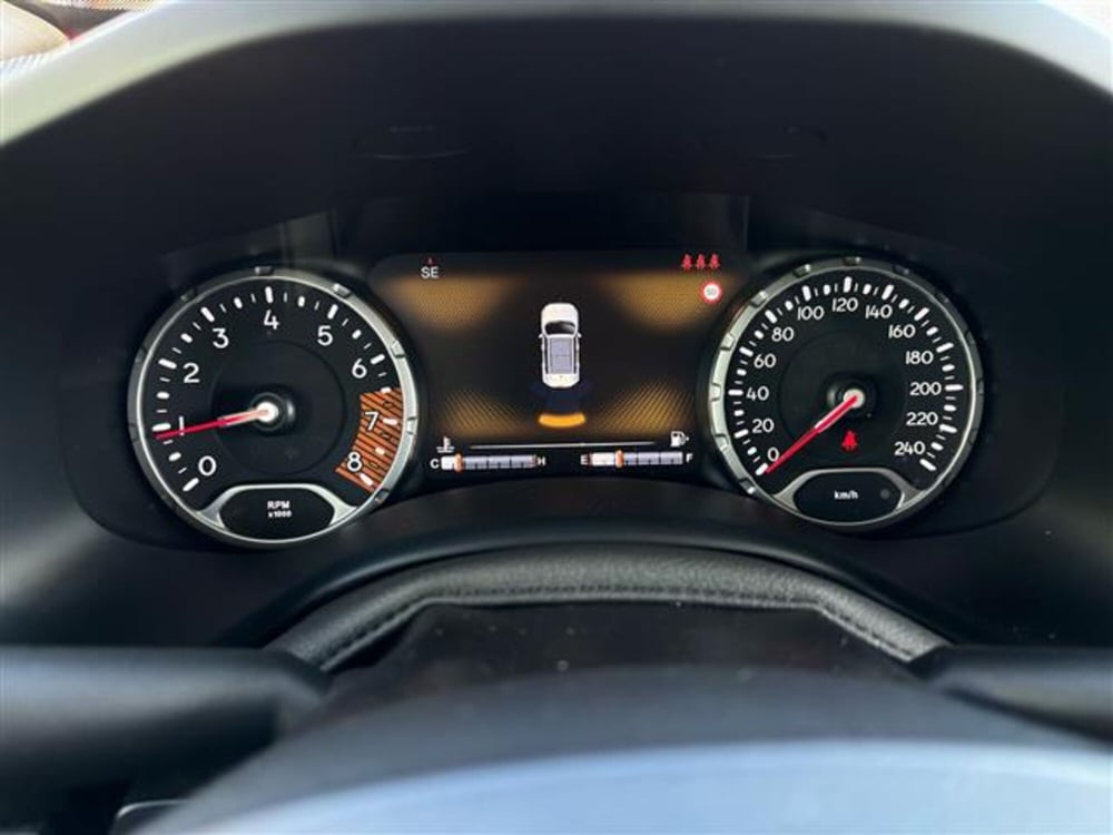 Jeep Renegade usata a Pavia (13)