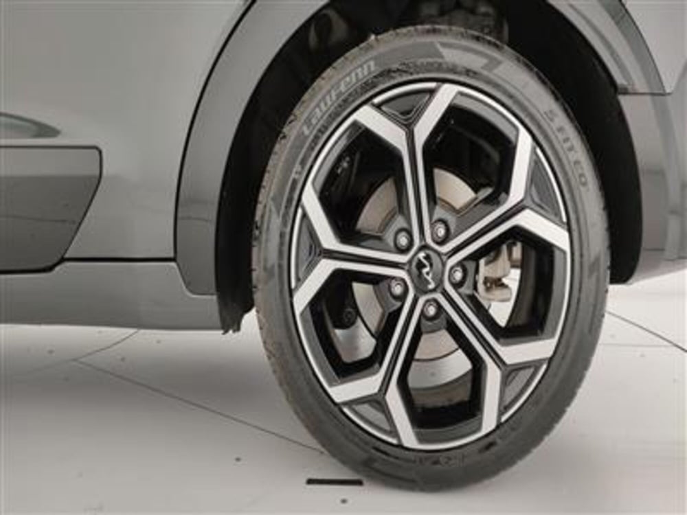 Kia Niro usata a Bari (12)