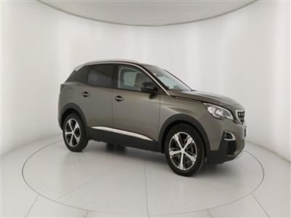 Peugeot 3008 usata a Bari (10)