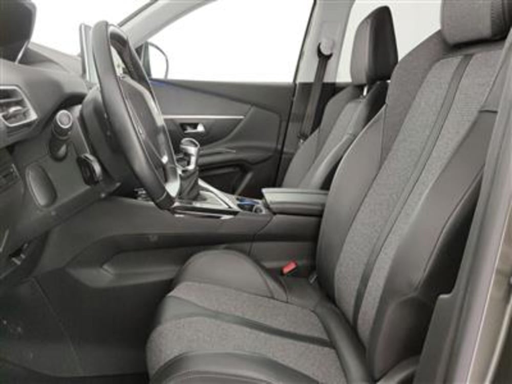 Peugeot 3008 usata a Bari (13)