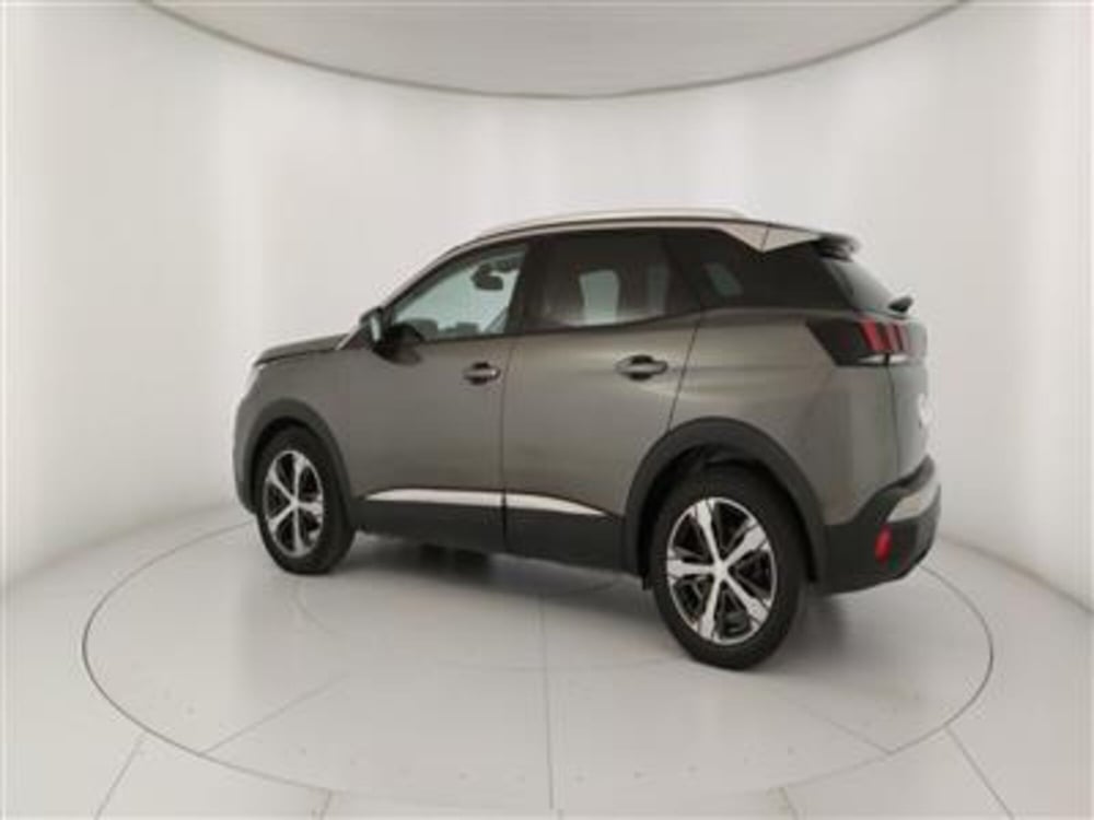 Peugeot 3008 usata a Bari (4)