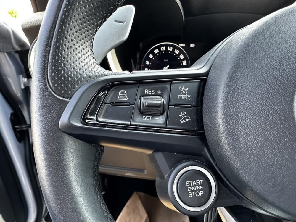 Alfa Romeo Stelvio usata a Torino (10)