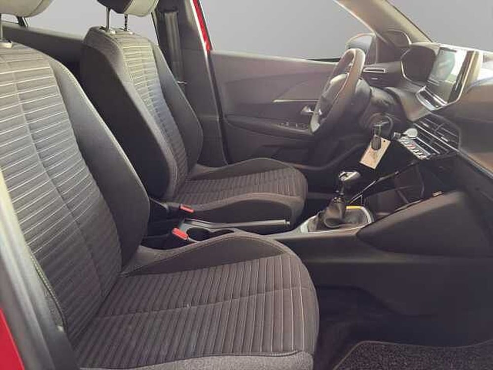 Peugeot 2008 nuova a Vibo Valentia (10)