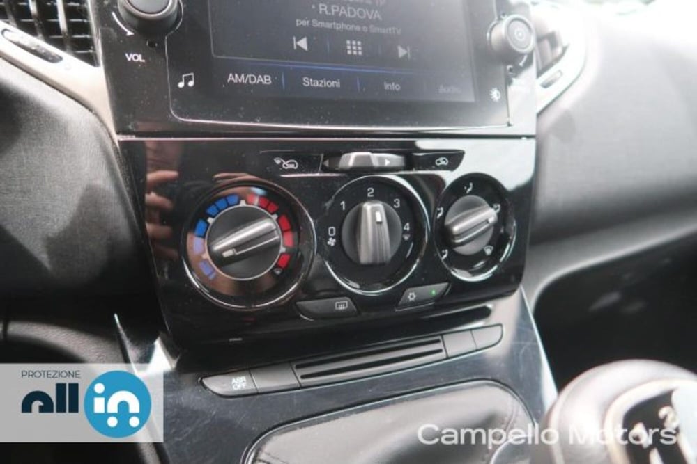 Lancia Ypsilon usata a Venezia (11)