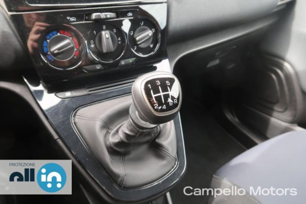 Lancia Ypsilon usata a Venezia (12)