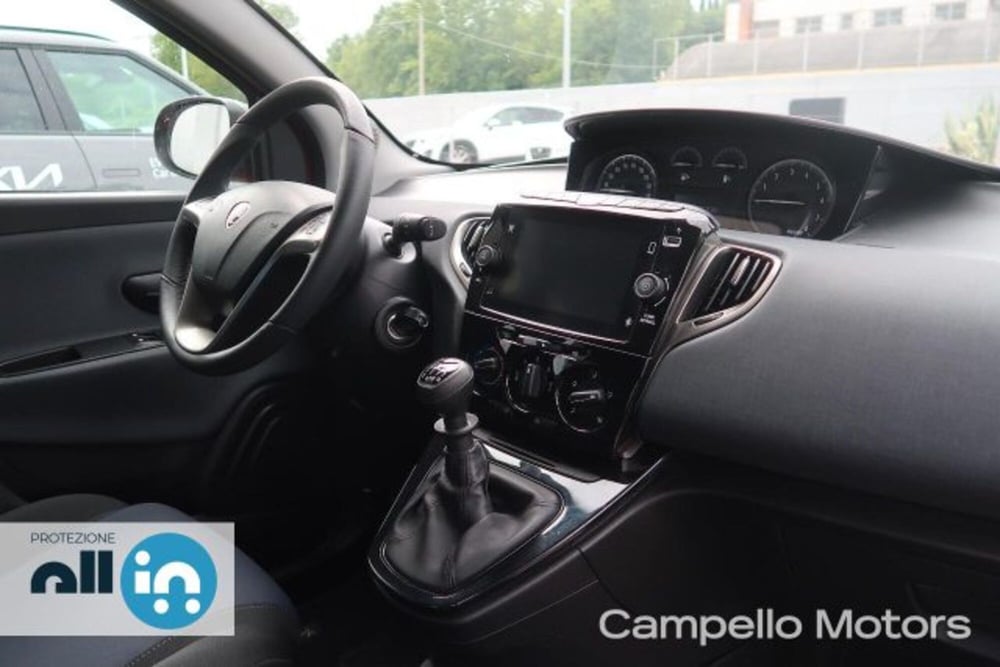 Lancia Ypsilon usata a Venezia (13)