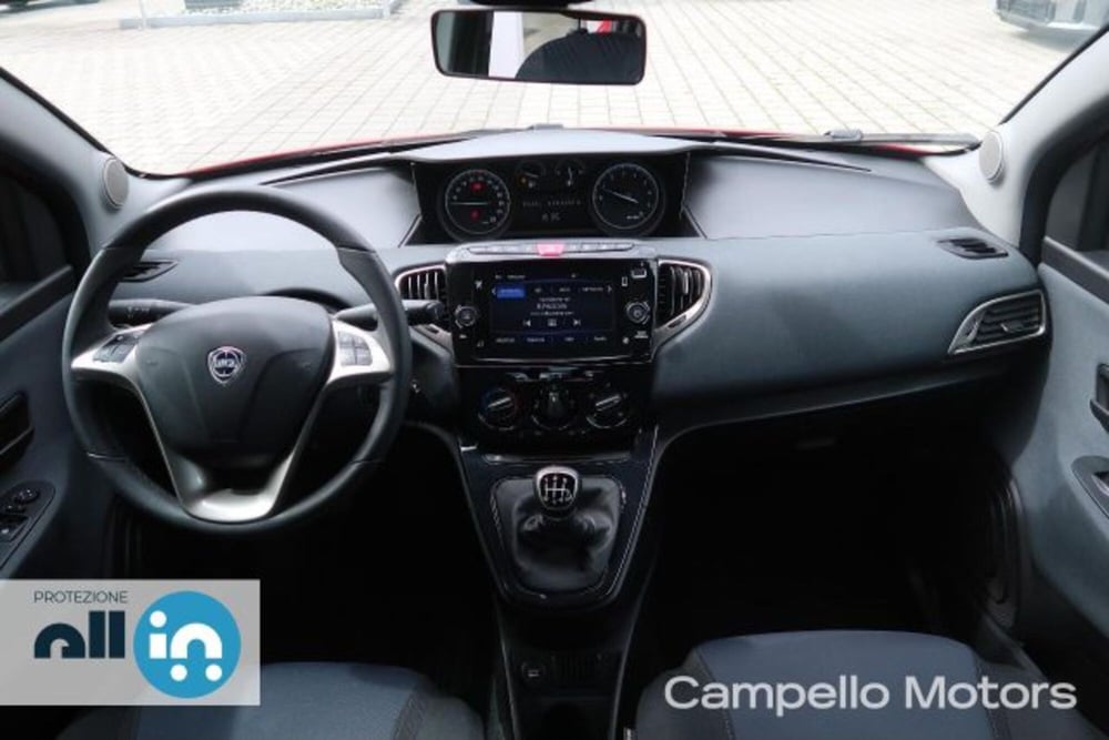 Lancia Ypsilon usata a Venezia (7)