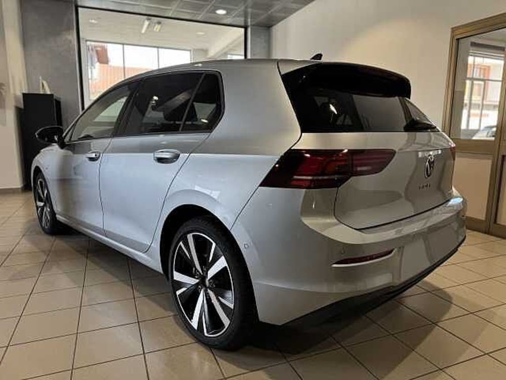 Volkswagen Golf nuova a Torino (5)