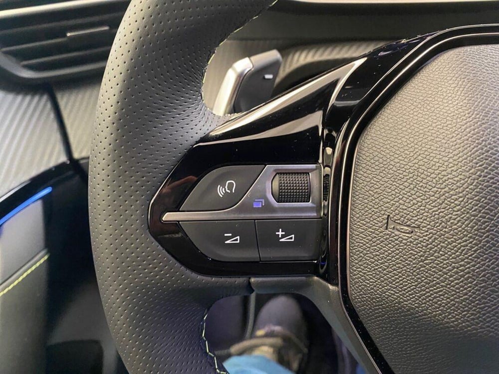 Peugeot 208 nuova a Torino (12)