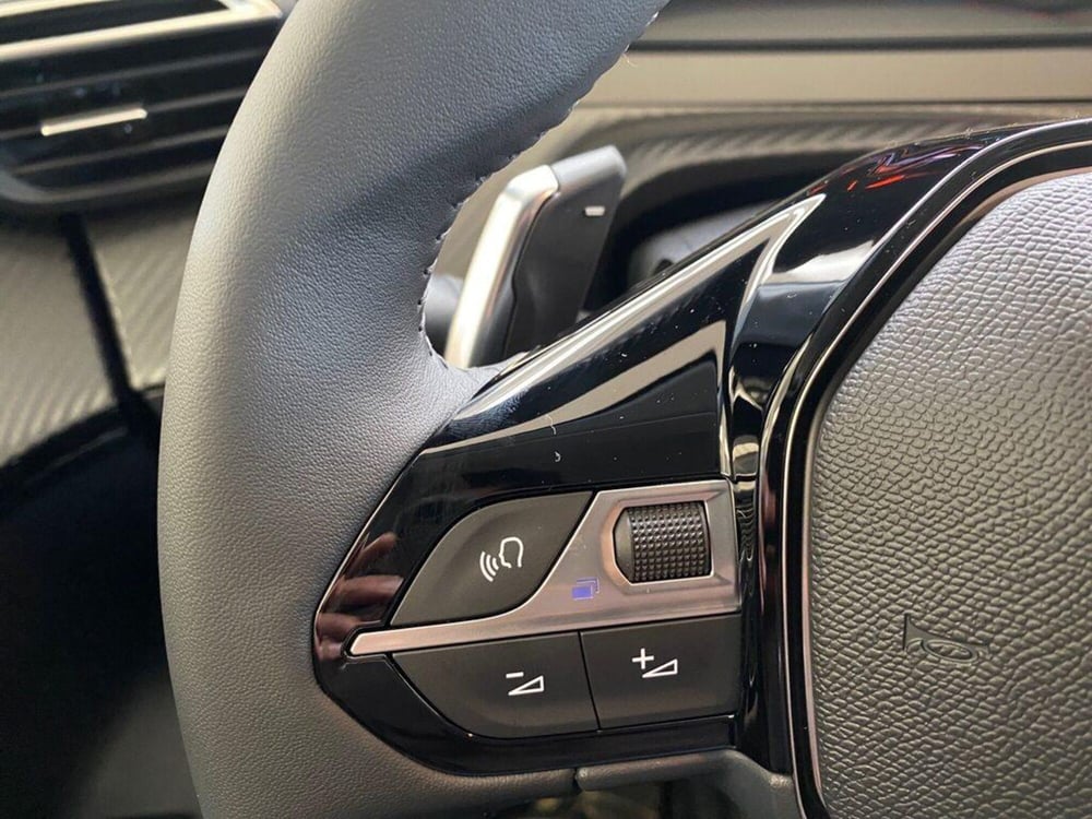 Peugeot 208 nuova a Torino (12)