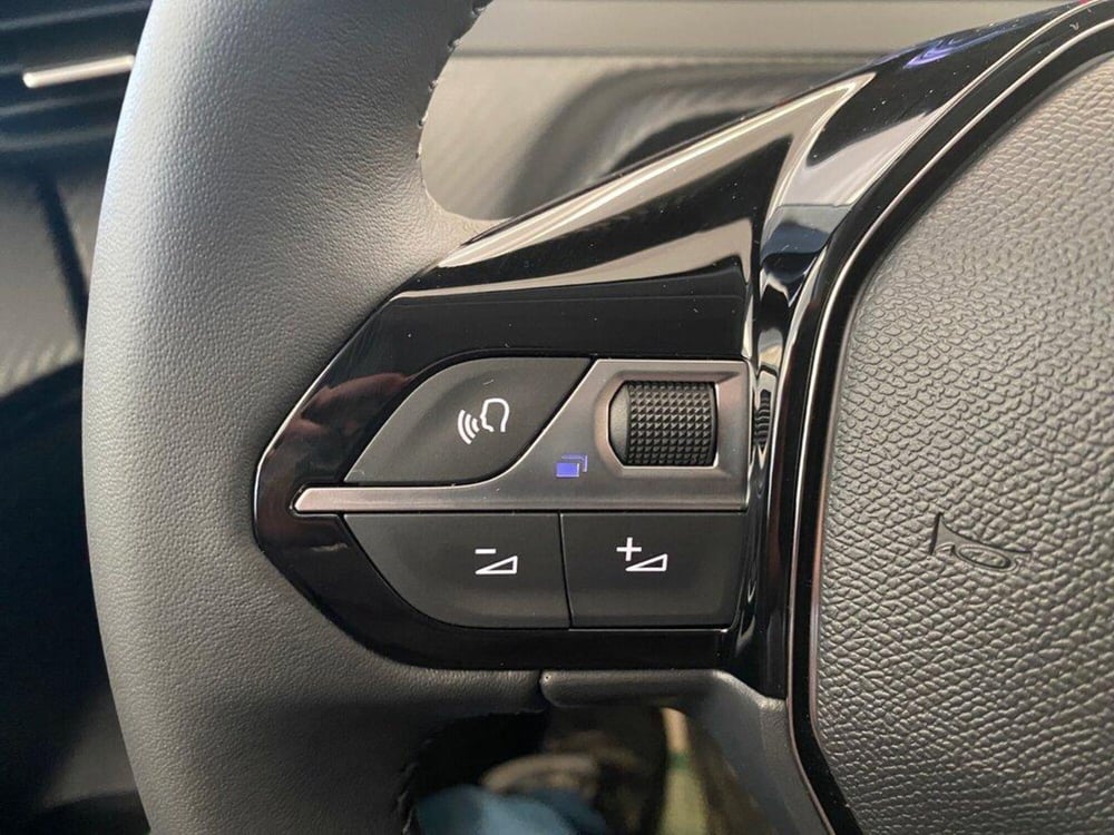 Peugeot 208 nuova a Torino (13)