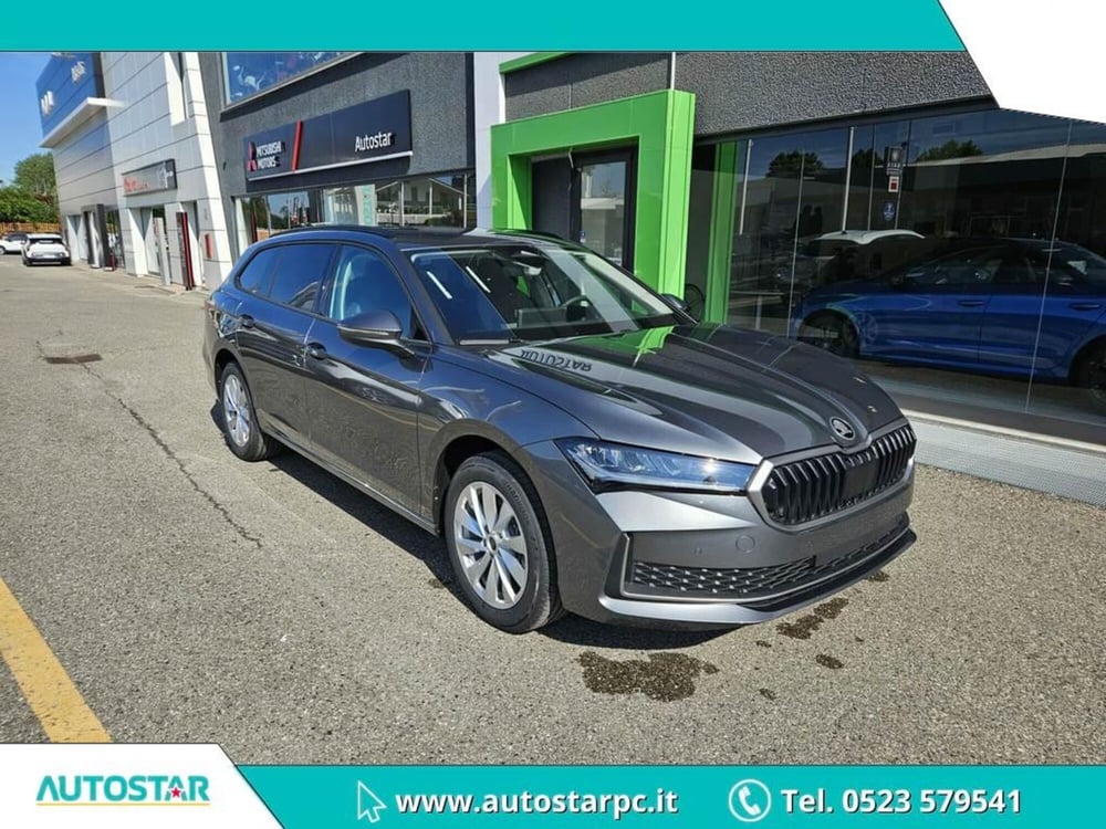 Skoda Superb nuova a Piacenza (3)