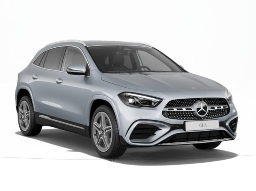 Mercedes-Benz GLA SUV nuova a Verona