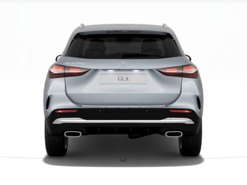 Mercedes-Benz GLA SUV nuova a Verona (4)