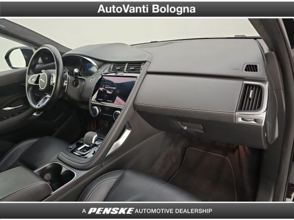 Jaguar E-Pace usata a Bologna (15)