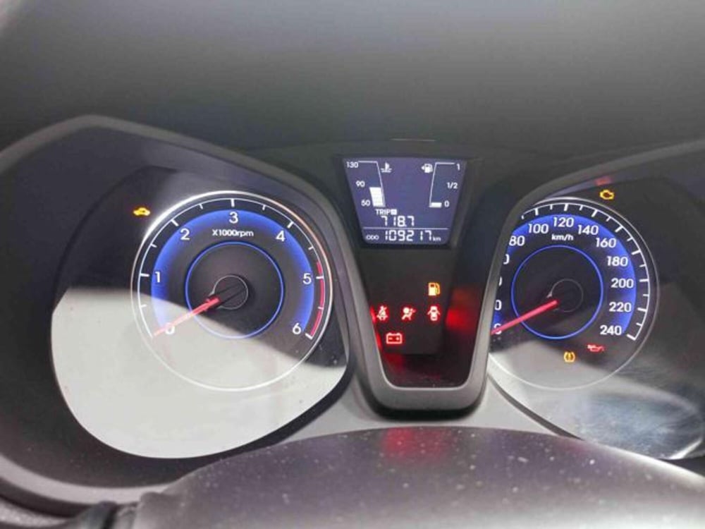 Hyundai ix20 usata a Vercelli (14)