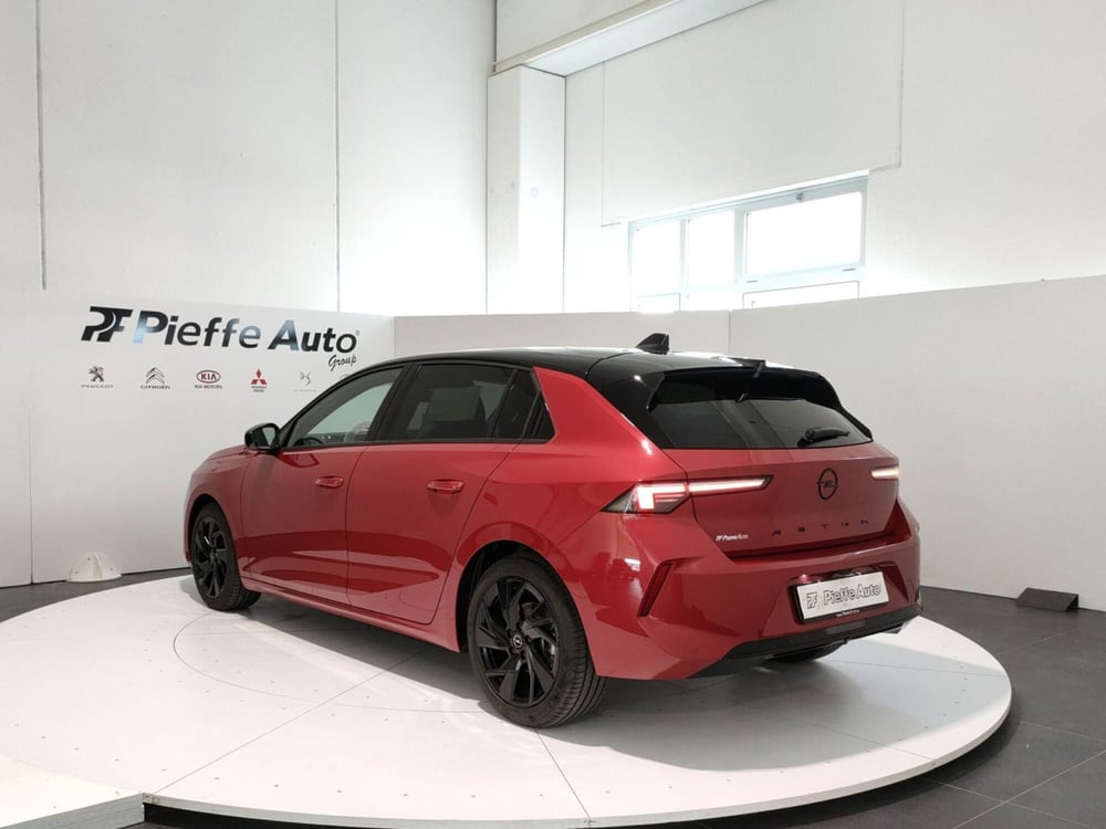 Opel Astra nuova a L'Aquila (3)