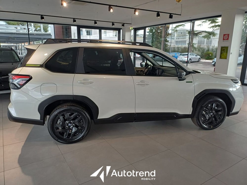 Subaru Forester nuova a Bari (3)