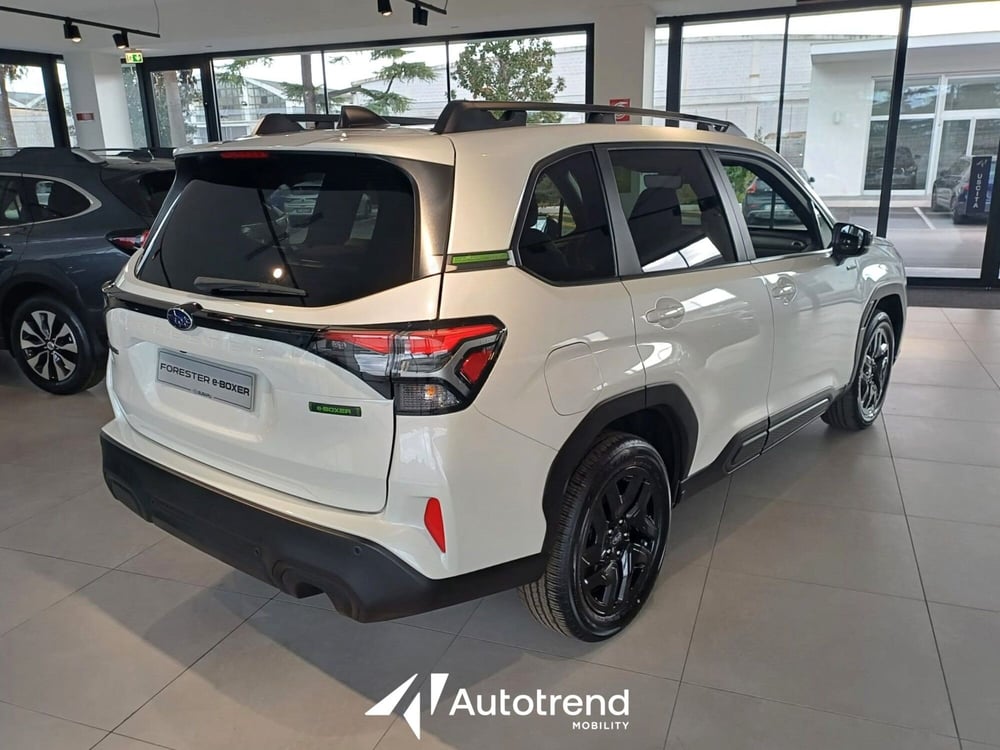 Subaru Forester nuova a Bari (4)