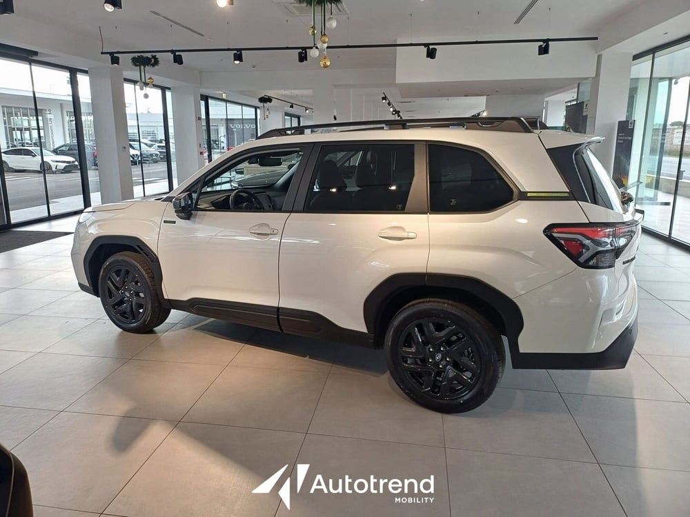 Subaru Forester nuova a Bari (6)