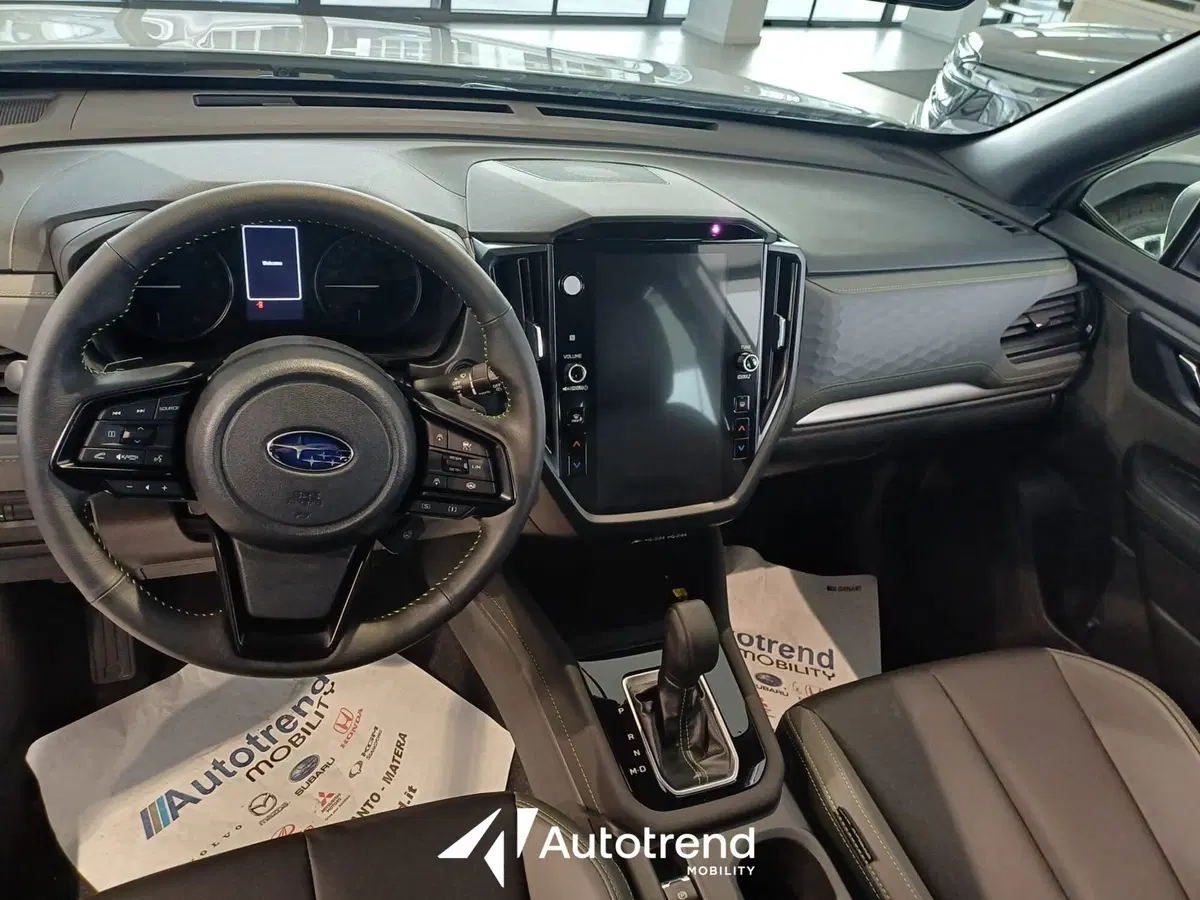 Subaru Forester nuova a Bari (9)