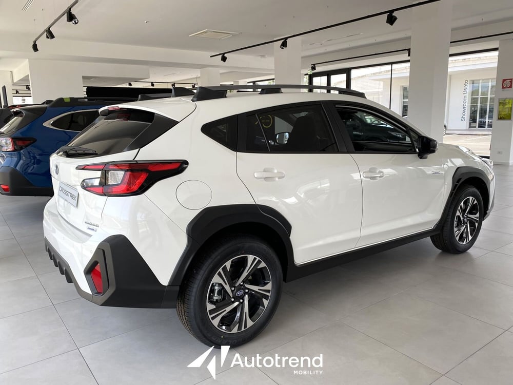 Subaru Crosstrek nuova a Bari (2)