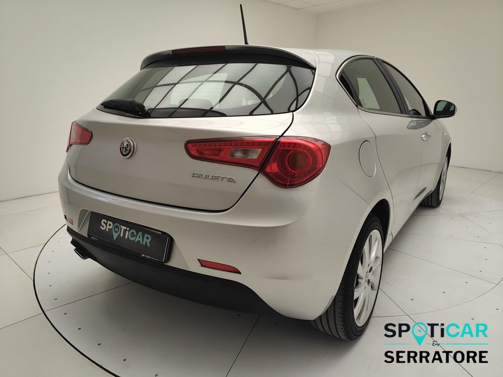 Alfa Romeo Giulietta usata a Como (5)
