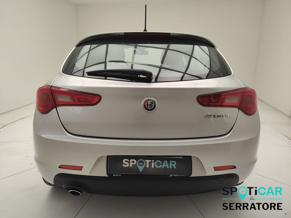Alfa Romeo Giulietta usata a Como (6)