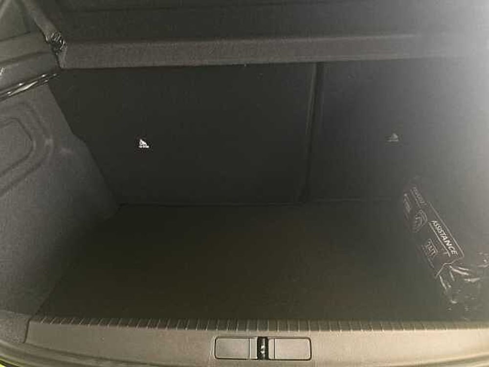 Peugeot 208 nuova a Messina (17)