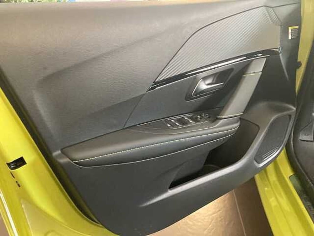 Peugeot 208 nuova a Messina (7)