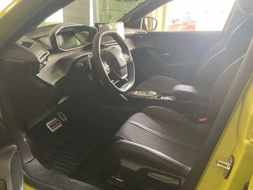 Peugeot 208 nuova a Messina (8)