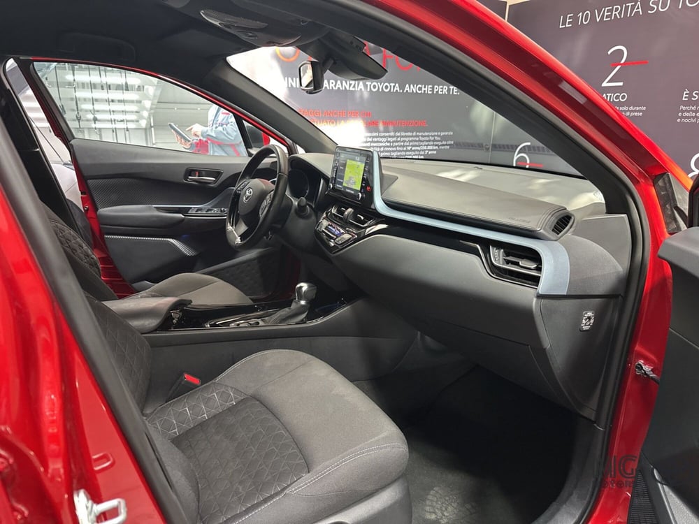 Toyota Toyota C-HR usata a Viterbo (11)