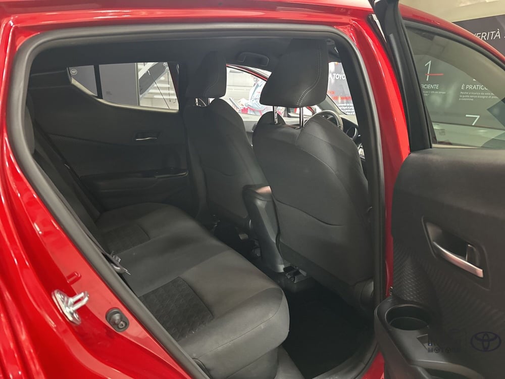 Toyota Toyota C-HR usata a Viterbo (12)