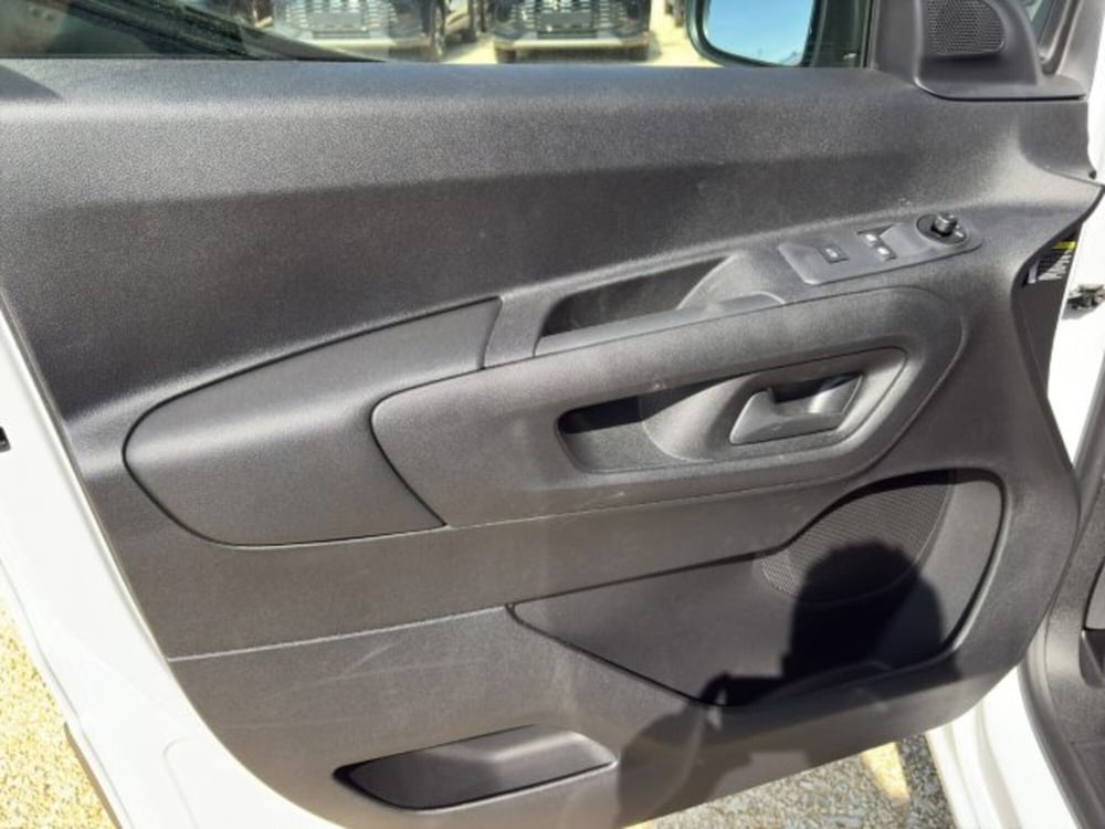 Citroen Berlingo nuova a Perugia (18)