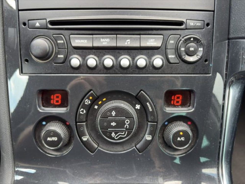 Peugeot 3008 usata a Perugia (16)