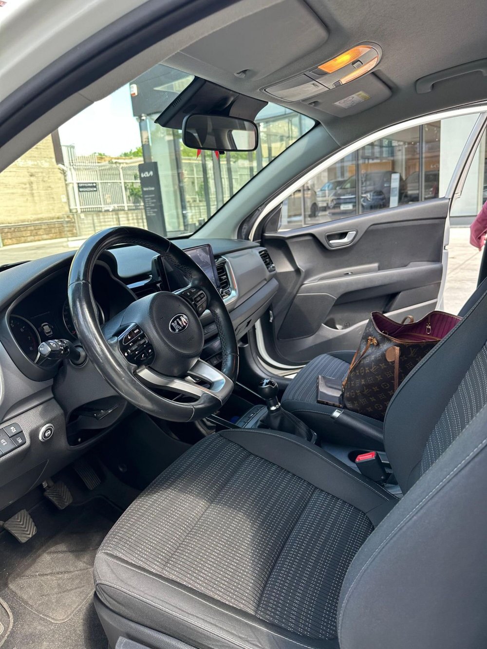 Kia Stonic usata a Napoli (8)