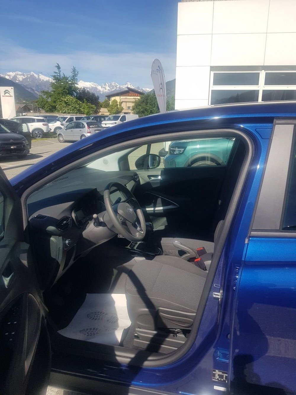Opel Crossland nuova a Aosta (6)