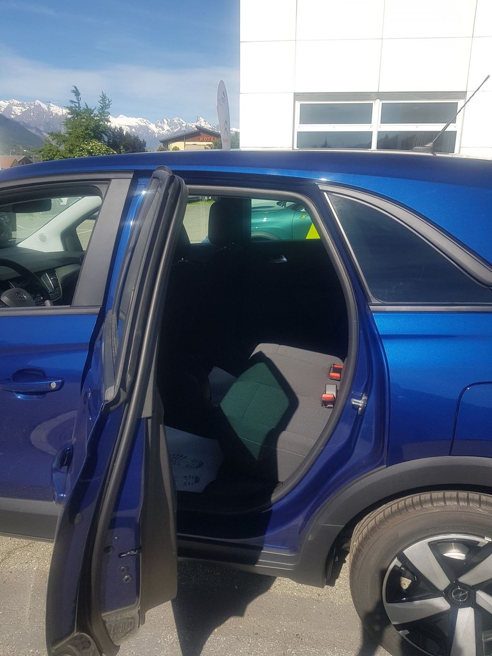 Opel Crossland nuova a Aosta (7)