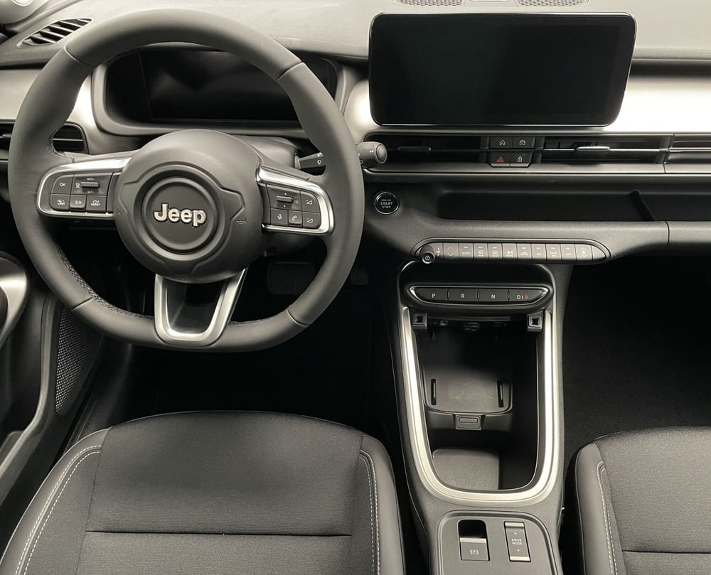 Jeep Avenger nuova a Novara (10)