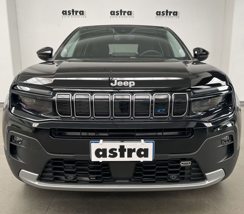 Jeep Avenger nuova a Novara (18)