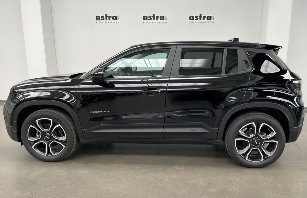 Jeep Avenger nuova a Novara (5)