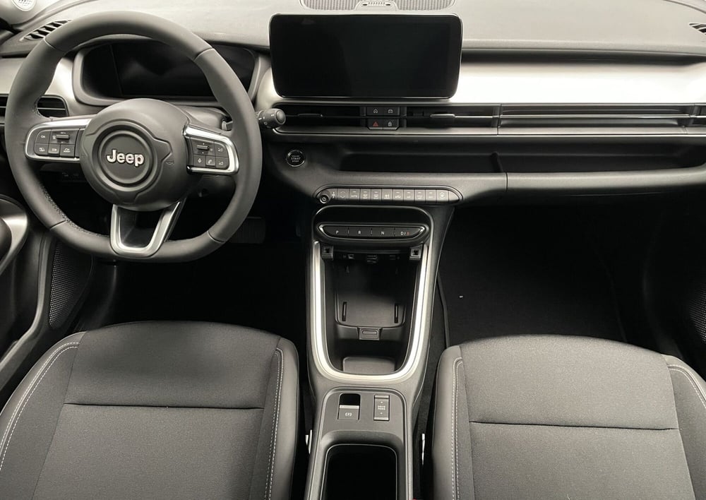 Jeep Avenger nuova a Novara (9)