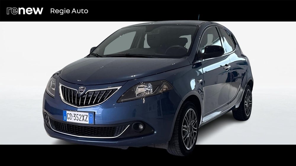 Lancia Ypsilon usata a Viterbo