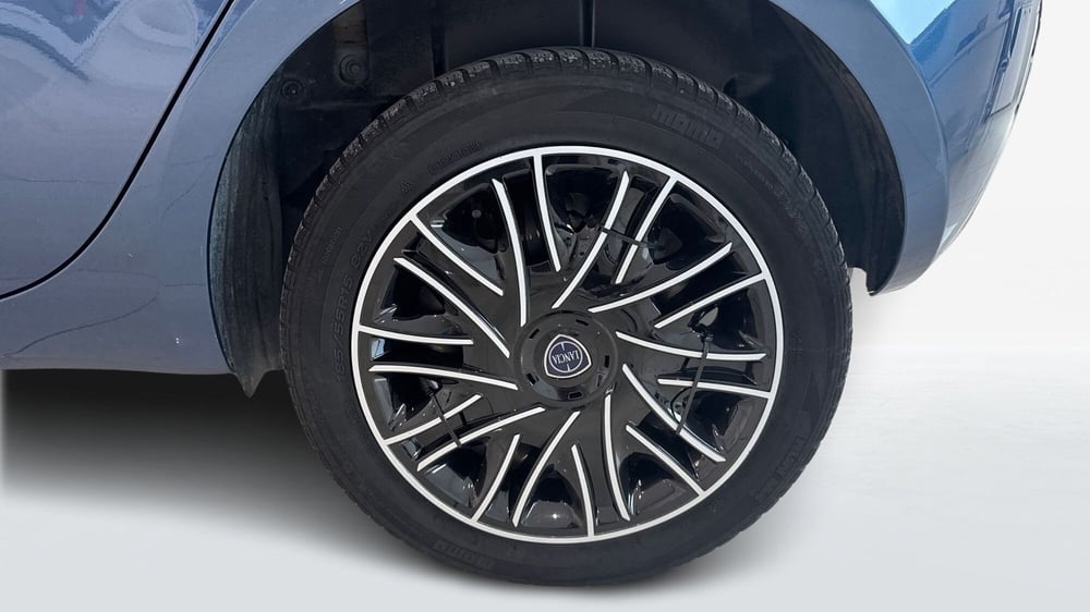 Lancia Ypsilon usata a Viterbo (18)