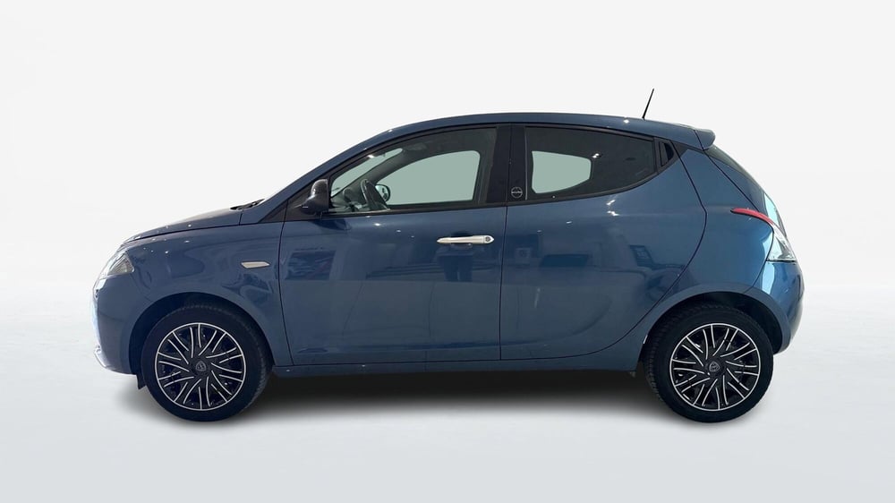 Lancia Ypsilon usata a Viterbo (4)