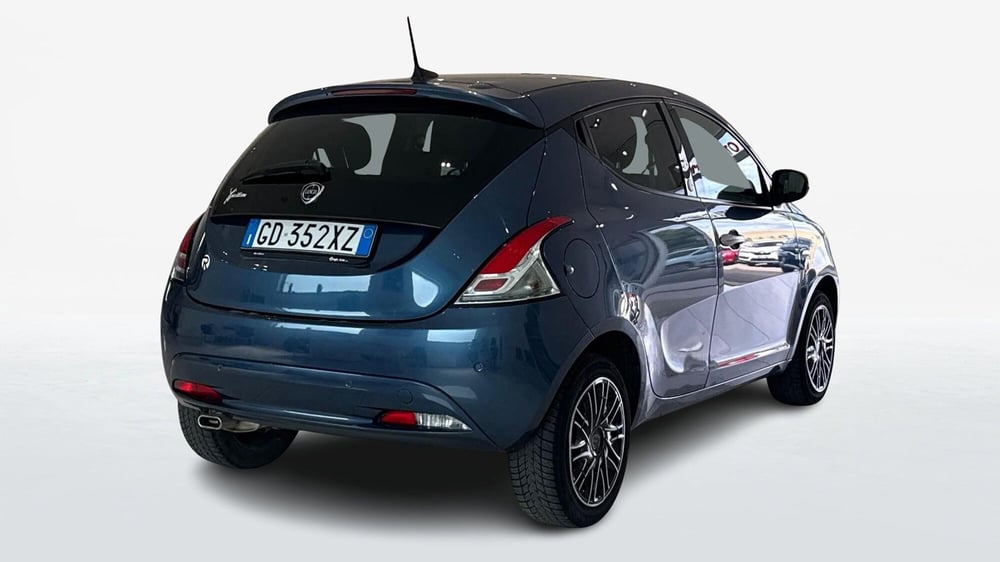 Lancia Ypsilon usata a Viterbo (6)